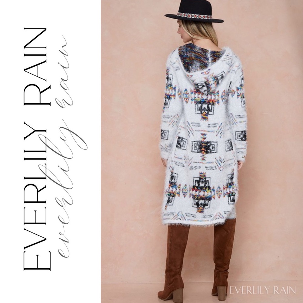 LAST ONE! Soft & Fuzzy Aztec Print Cardigan - Picture 7 of 12